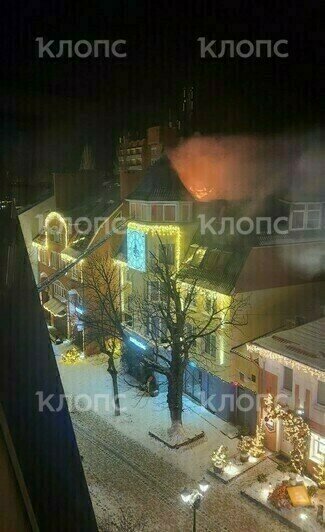 Момент пожара заснял житель соседнего дома | Фото: очевидец