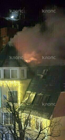 Момент пожара заснял житель соседнего дома | Фото: очевидец