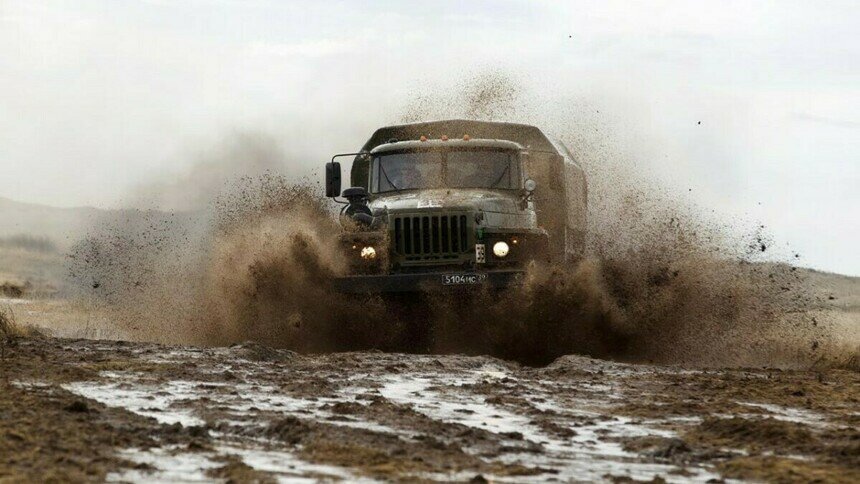 Балтийский дрифт: под Калининградом 60 военных автомобилей участвовали в экстремальных заездах - Новости Калининграда | Фото: пресс-служба ЗВО по Балтфлоту