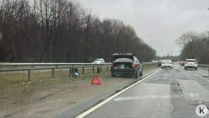 Балтийское шоссе, двухъярусный мост, Чкалова: подборка новых ям на дорогах Калининграда (фото) - Новости Калининграда | Фото предоставлено читателем издания