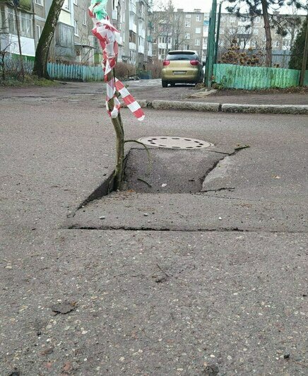 Балтийское шоссе, двухъярусный мост, Чкалова: подборка новых ям на дорогах Калининграда (фото) - Новости Калининграда