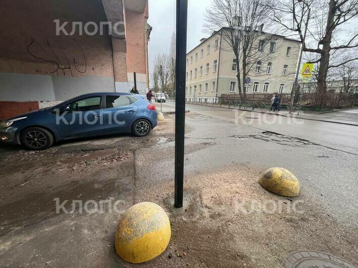 В центре Калининграда закрывают ещё одну популярную среди водителей парковку (фото, карта) - Новости Калининграда | Фото: «Клопс»