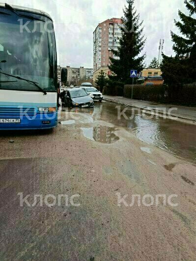 На Буткова автомобиль «утонул в луже» (фото)   - Новости Калининграда | Фото: очевидец