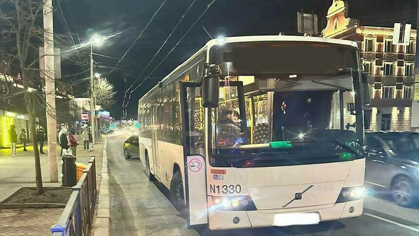На Ленпроспекте 56-летний пассажир упал в автобусе и получил травмы    - Новости Калининграда | Фото: пресс-служба региональной ГИБДД