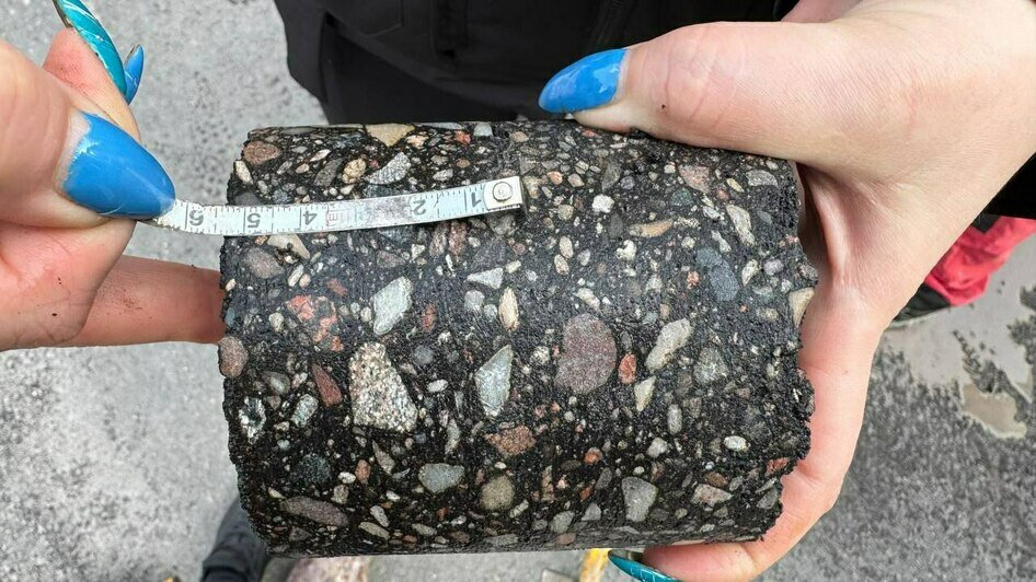 Горячий, холодный или литой: в мэрии рассказали, как выбирают асфальт для ямочного ремонта в Калининграде  - Новости Калининграда | Фото: администрация Калининграда