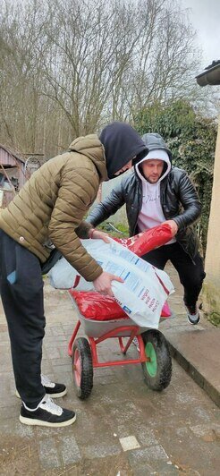 Хозяйка приюта благодарит всех, кто помог питомцам «Дружка» | Фото: Галина Головко 