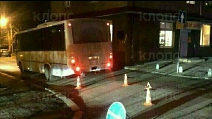 Поворот с Б. Хмельницкого на Омскую, где автобус сбил дедушку и внука | Фото: предоставила мама Сергея