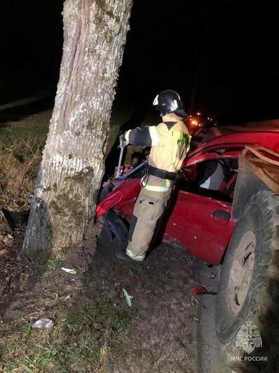 Под Багратионовском произошло ДТП с тремя автомобилями, погибла женщина (фото)   - Новости Калининграда | Фото: пресс-служба МЧС региона