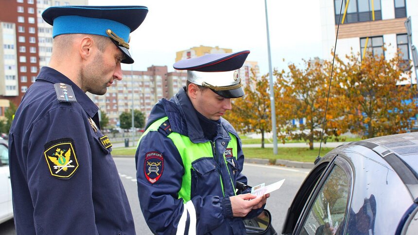 Любимое приставами кольцо на Сельме заставило раскошелиться ещё троих калининградских водителей с долгами - Новости Калининграда | Фото: УФССП Калининградской области 