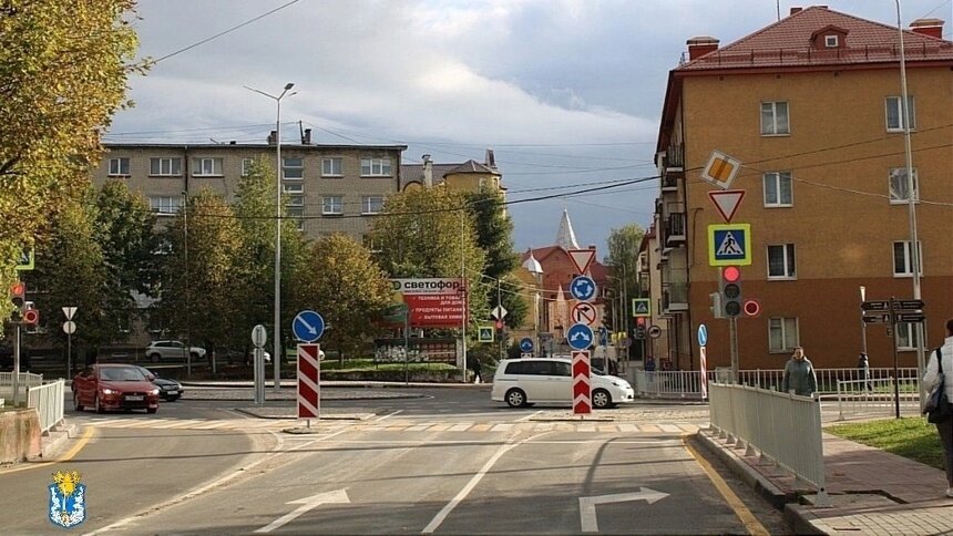 Запутали водителей, замучили местных: в центре Гвардейска вместо обычного перекрёстка сделали круговое движение - Новости Калининграда | Фото: Администрация Гвардейска