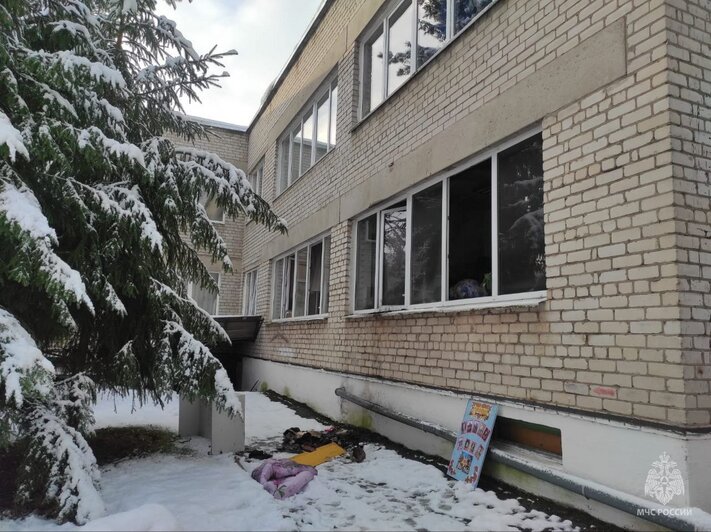 В МЧС назвали предварительную причину пожара в детском саду Советска (фото)  - Новости Калининграда | Фото: МЧС Калининградской области 