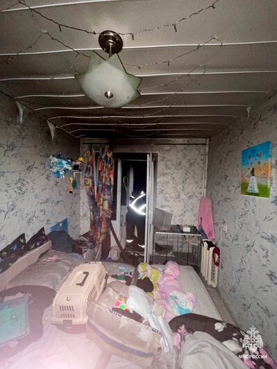 В девятиэтажке на Адмирала Трибуца загорелся балкон (фото) - Новости Калининграда | Фото: МЧС Калининградской области 