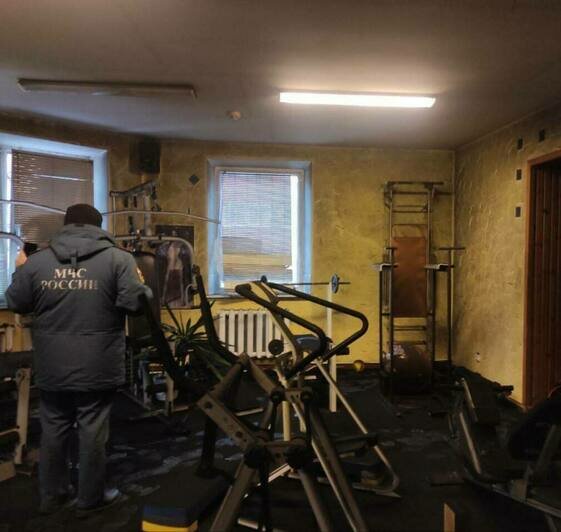 В фитнес-центре Советска, расположенного в жилом доме, загорелся солярий - Новости Калининграда | Фото: МЧС региона