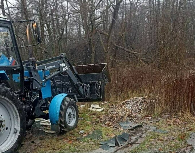 В Калининградской области разобрали ещё одну свалку, где автомобилисты оставляли старые шины (фото) - Новости Калининграда | Фото: администрация Зеленоградского городского округа