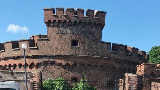 Желающих взяться за башню 
