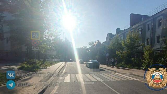 В Калининграде водитель сбил велосипедиста, который переезжал дорогу, не слезая с транспорта