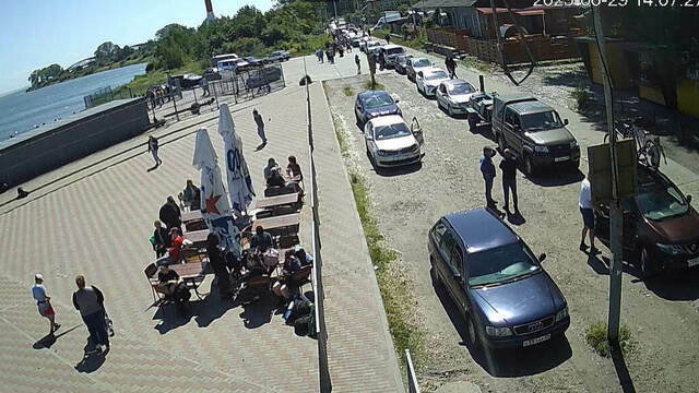 В Балтийске из-за ветра отменили паром, со стороны косы собирается очередь из машин