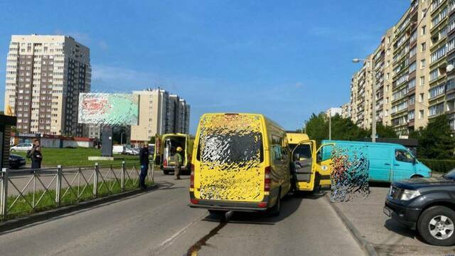 В Калининграде столкнулись две маршрутки, есть пострадавшие