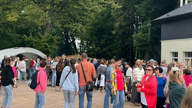 Мэр Пионерского рассказал о рекордной тонне ухи, за которой в День рыбака выстроилась очередь в полкилометра