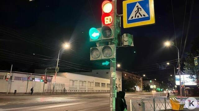 «Третий день лютая пробка, а что будет осенью?»: в Калининграде перенастраивают светофоры, водители в бешенстве