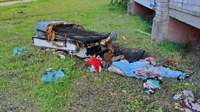 Пожар на Гайдара: жильцы дома рассказали о странностях соседки, едва не погубившей маленькую дочь    