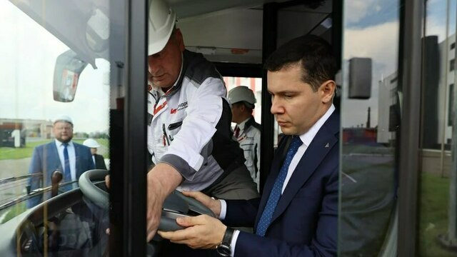 Алиханов съездил в Челябинск за троллейбусами для Калининграда
