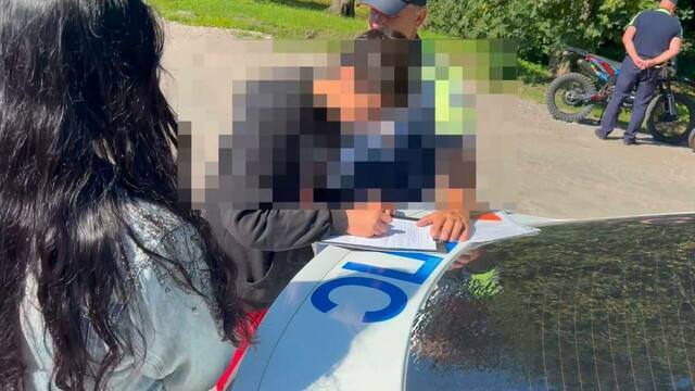 В Гурьевском районе полиция поймала подростков на питбайках