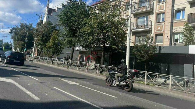На проезжей части Ленинского проспекта сделают полосу для велосипедов, а затем для автобусов (схема)
