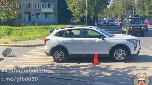 На Московском проспекте кроссовер сбил пенсионерку, её доставили в больницу 