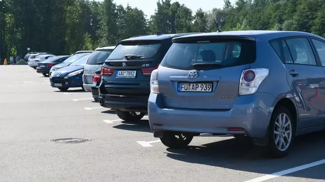 По QR-коду:  в аэропорту «Храброво»  сделали бесконтактную оплату парковки