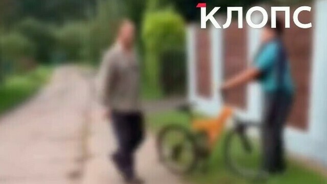 В Неманском районе пенсионер кидался на детей и заставлял их выкрикивать проукраинские лозунги (видео)  