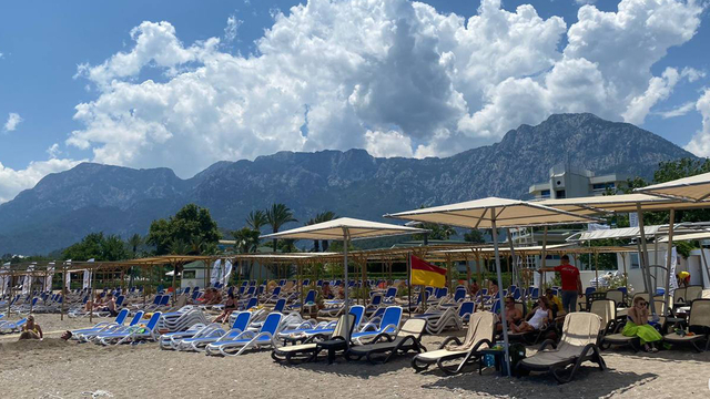 «В ноябре ещё можно загореть»: стоит ли лететь в Турцию в несезон и во сколько это обойдётся калининградцам