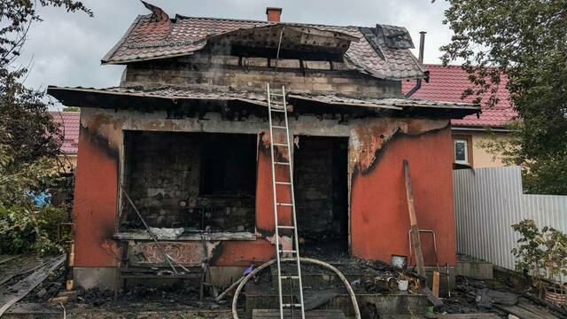 Поджёг дом с ребёнком и женщиной: в Калининграде в суд направлено дело пенсионера-мстителя (видео)