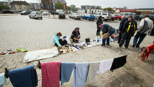 «Ну ни фига себе!»: горсовет отказался обсуждать возвращение блошиного рынка к башне Врангеля