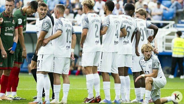 Талалаев повёл футболистов «Балтики» в кино на фильм про гонщика «Формулы-1»