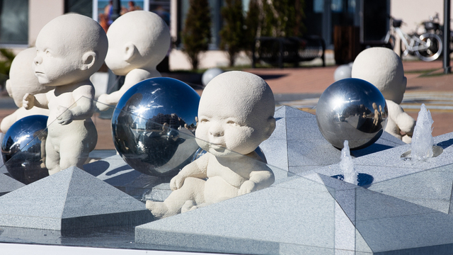 Зеленоградские пупсы попали в квиз по самым «кринжовым» памятникам России: компанию им составили комар-нефтяник и клизма