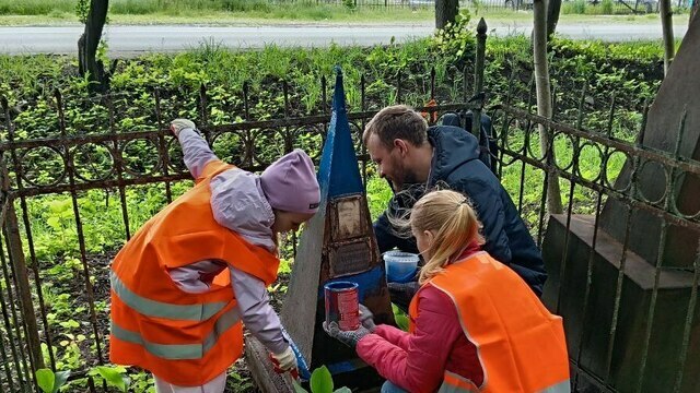 Калининградские волонтёры спасают кладбище, которого нет