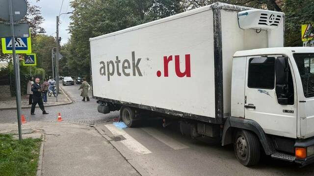 Дети в шоке от произошедшего: ученики гимназии узнали о трагедии на ул. Банковской