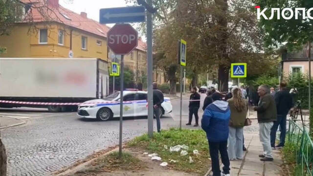 Появилось видео с места ДТП на Коммунальной, где грузовик насмерть сбил 9-летнего мальчика