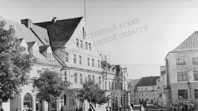 В госархиве показали, как выглядела центральная площадь Озёрска в 1968 году