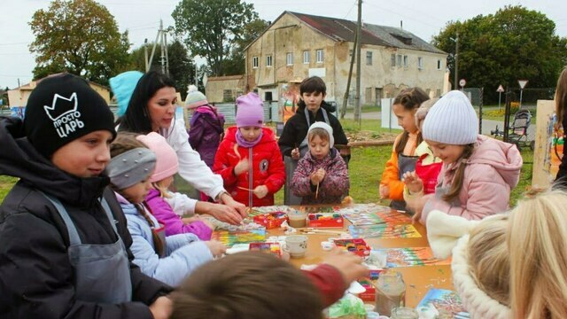 Калининградка открывает детскую школу творчества на месте заброшки в родном посёлке (фото)