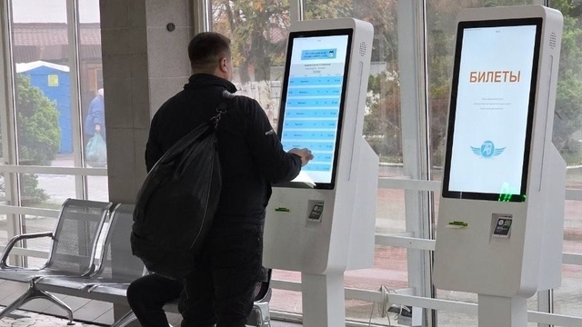 В здании автовокзала Калининграда начали работать терминалы для пассажиров, которые устали от очередей к кассам