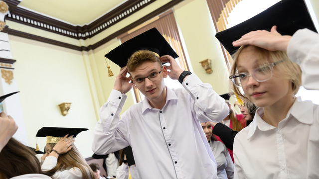 80 лет с духом просвещения: гимназия № 1 Советска отмечает юбилей (фото)