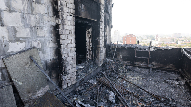 «У нас такие же люди, как везде»: жильцы дома со сгоревшим пентхаусом на Эпроновской — о грядущем капремонте