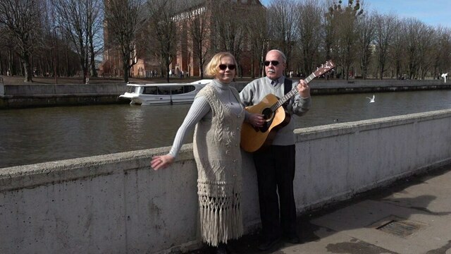 Объединяют музыка и белая трость: супруги из Калининграда поют вместе более 20 лет 