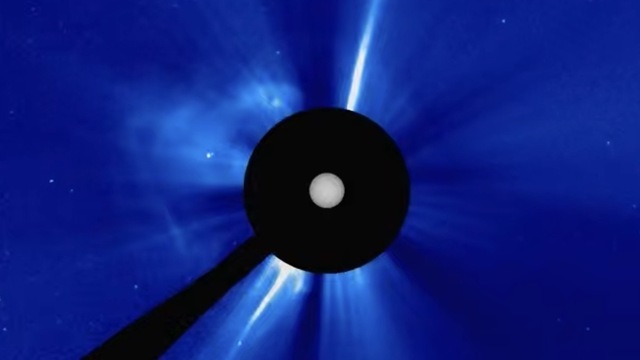 В пятницу по Земле ударит плазма, которую выбросило Солнце