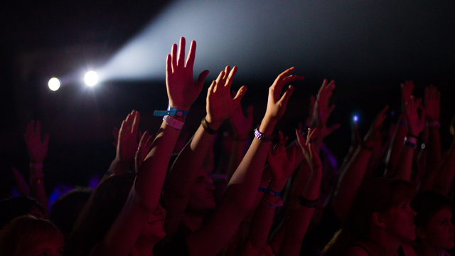 От Агутина до «Заточки»: 6 ноябрьских концертов на любой вкус