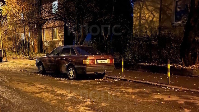 Жители тихой улочки в центре Калининграда несколько дней не могут уснуть из-за «кричащей» машины (видео)