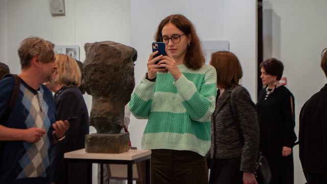 «Портрет времени»: в Калининграде открылась выставка от Брахерта до наших дней