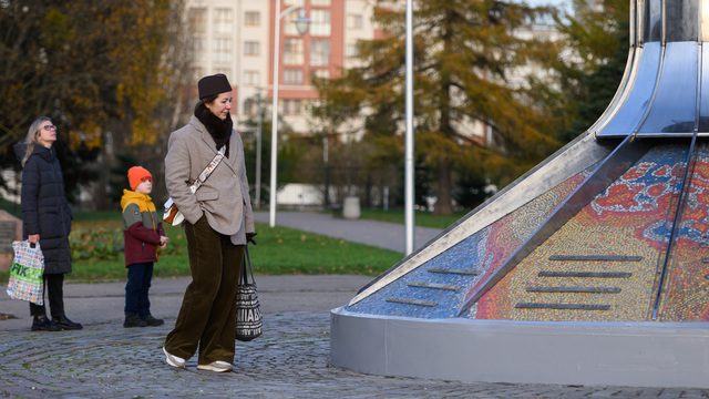 В Калининграде отреставрировали знаменитые часы с советской мозаикой